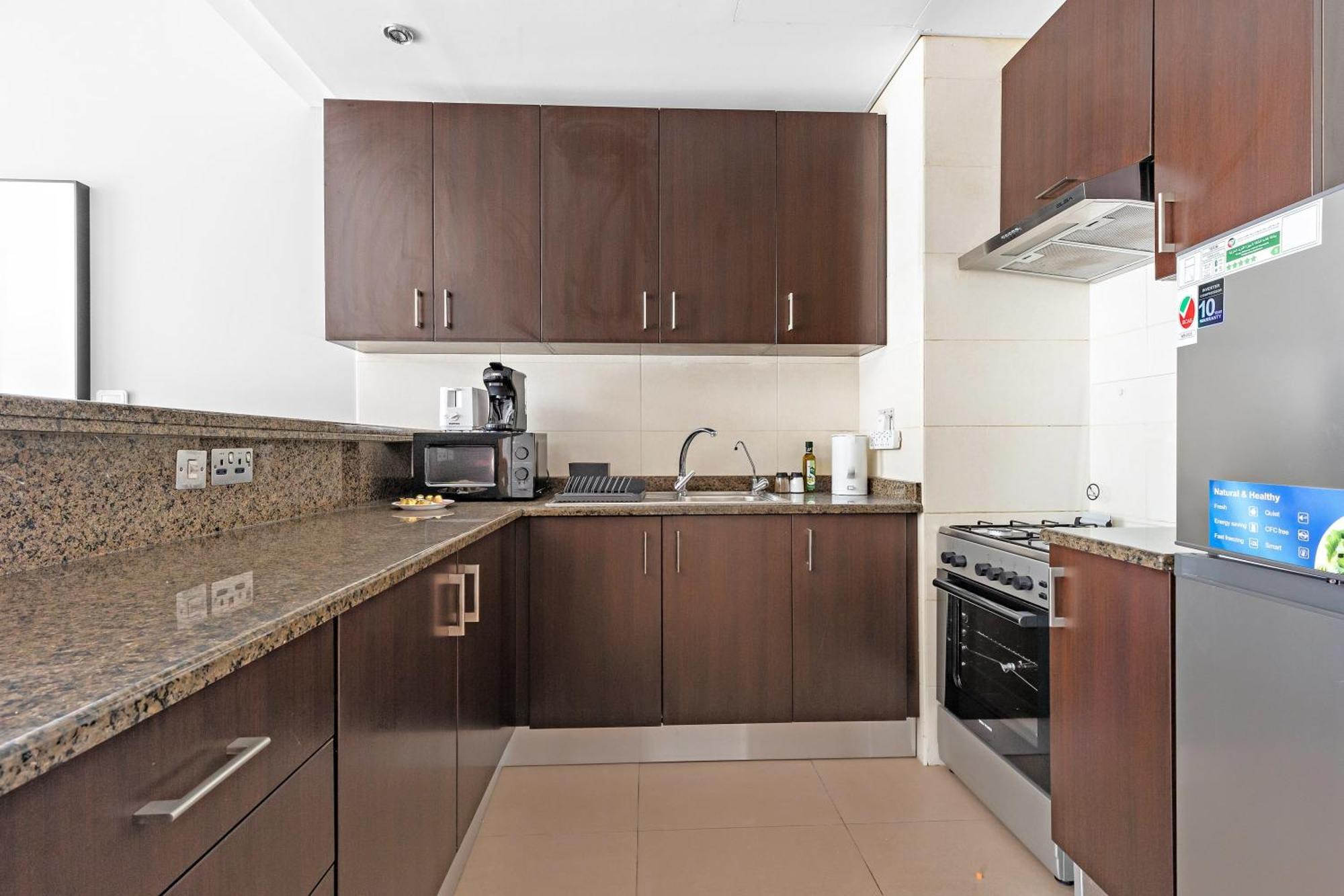 Ferienwohnung Silkhaus Luxurious 1 Bdr Next To Golf Course Abu Dhabi Exterior foto
